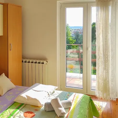 Meri, Spacious In A Quiet Location Near The