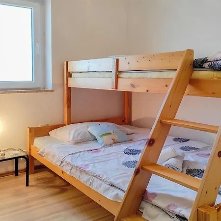 Apartment Meri, Spacious In A Quiet Location Near The Medulin